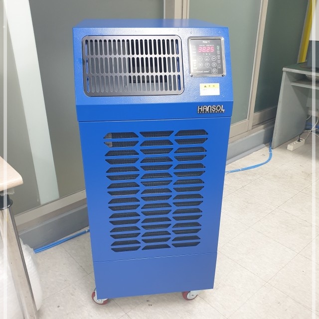 산업용 제습기 렌탈, 장마철 작업 환경이 달라지는 이유